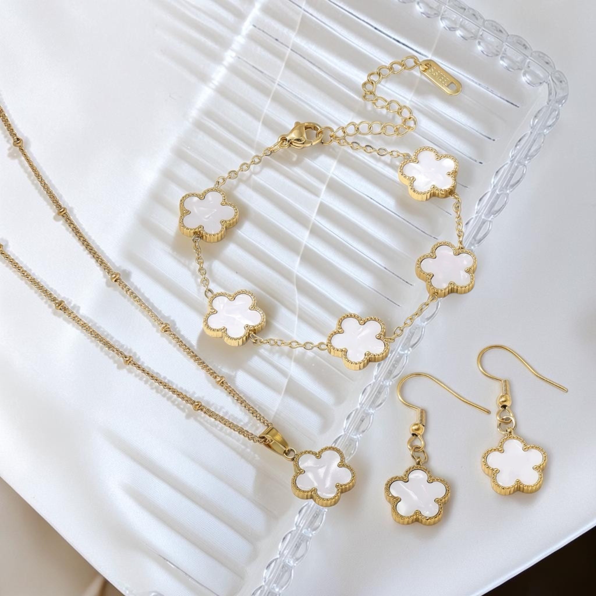 Fashion Jewelry Gold Stainless Steel Necklace Set